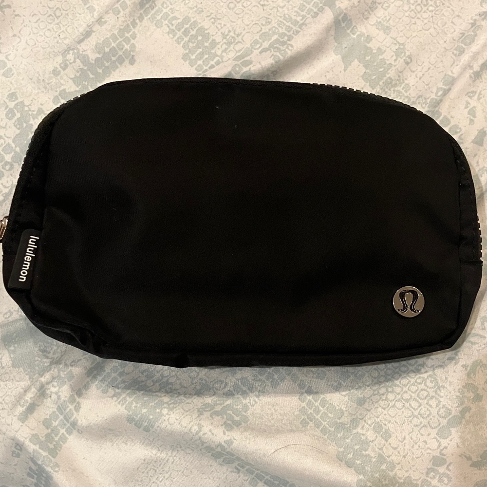Lululemon Athletica Everywhere Belt Bag